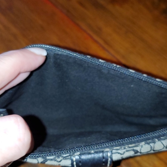 Large Coach wristlet - Picture 5 of 7